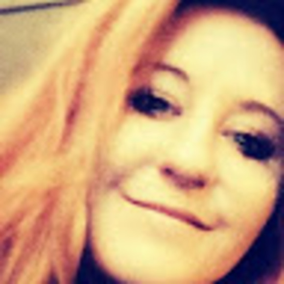 Meet your Posher, Heidi - Picture 1 of 1